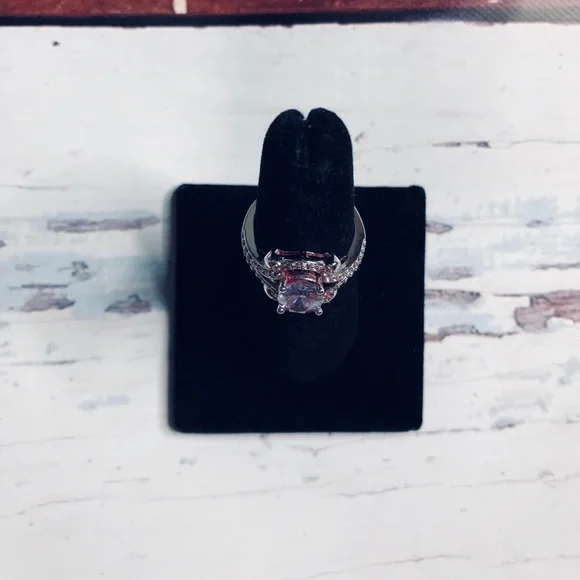 NWT Sterling Silver December Amethyst Like Birthstone Jeweled Ring Size 6 - Picture 6 of 9